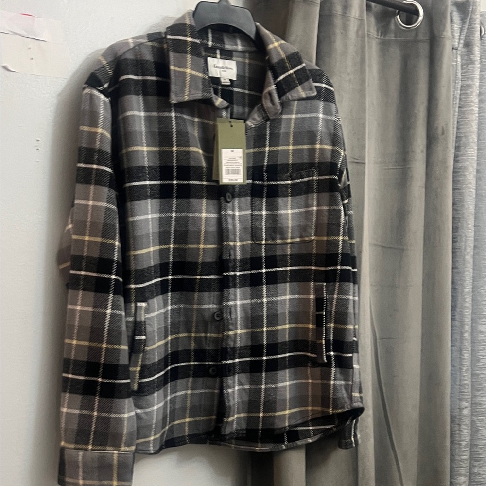 Men's Plaid Shirt Jacket in Black, Gray, and Tan / yellow Medium